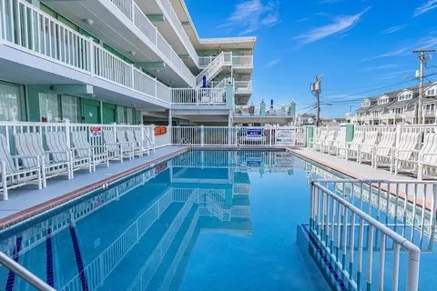 Pool deck at Four Winds